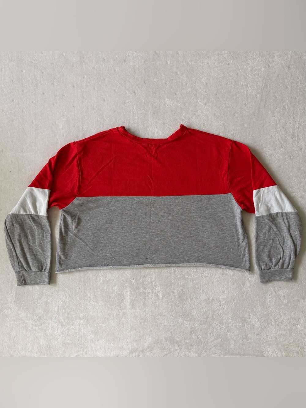Fashion Nova Baby Girl Red Gray Color Block Cropped Top Sweatshirt Plus Size 2X - Picture 4 of 11